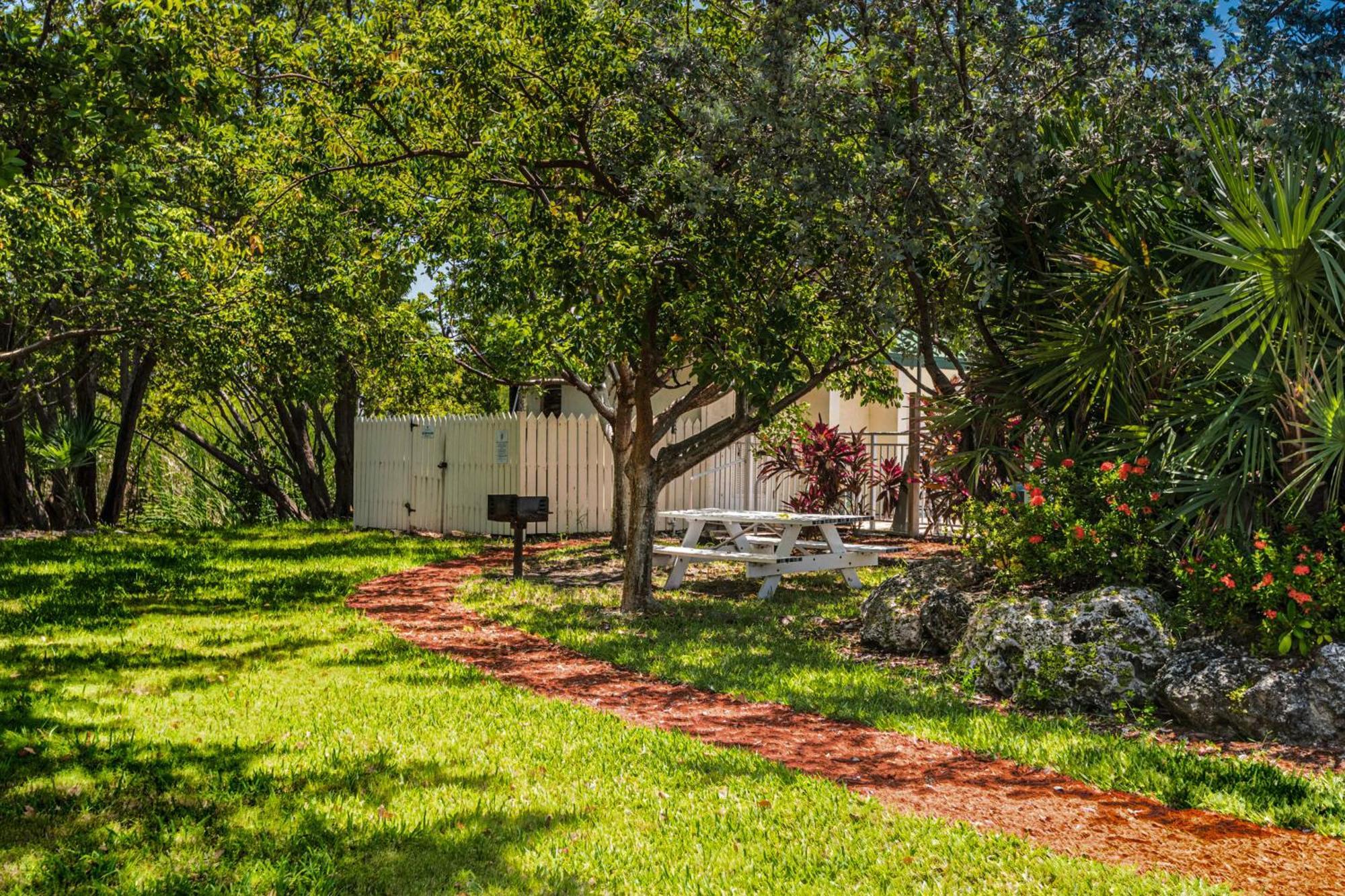 Sunrise Suites - Butterfly Nest #107 Key West Bagian luar foto